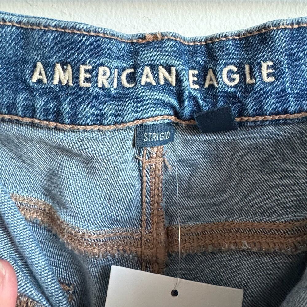 NWT AMERICAN EAGLE  Strigid Curvy Mom Jeans - Picture 7 of 10